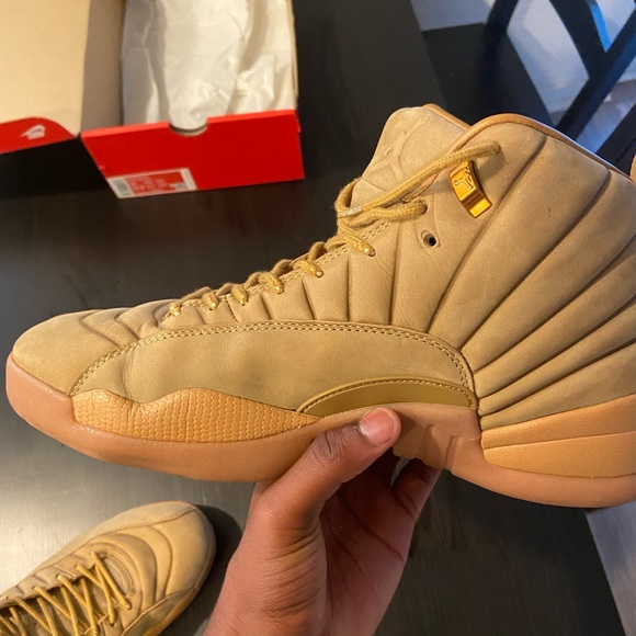 Jordan 12 Public School, USED, DOES NOT COME WITH ORIGINAL BOX!!! - Picture 5 of 5